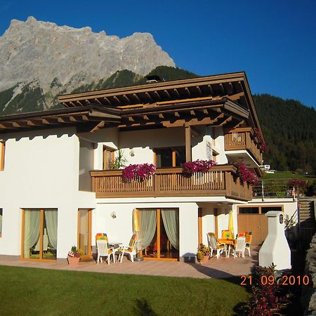 Haus Angelika Apartment Ehrwald Exterior photo