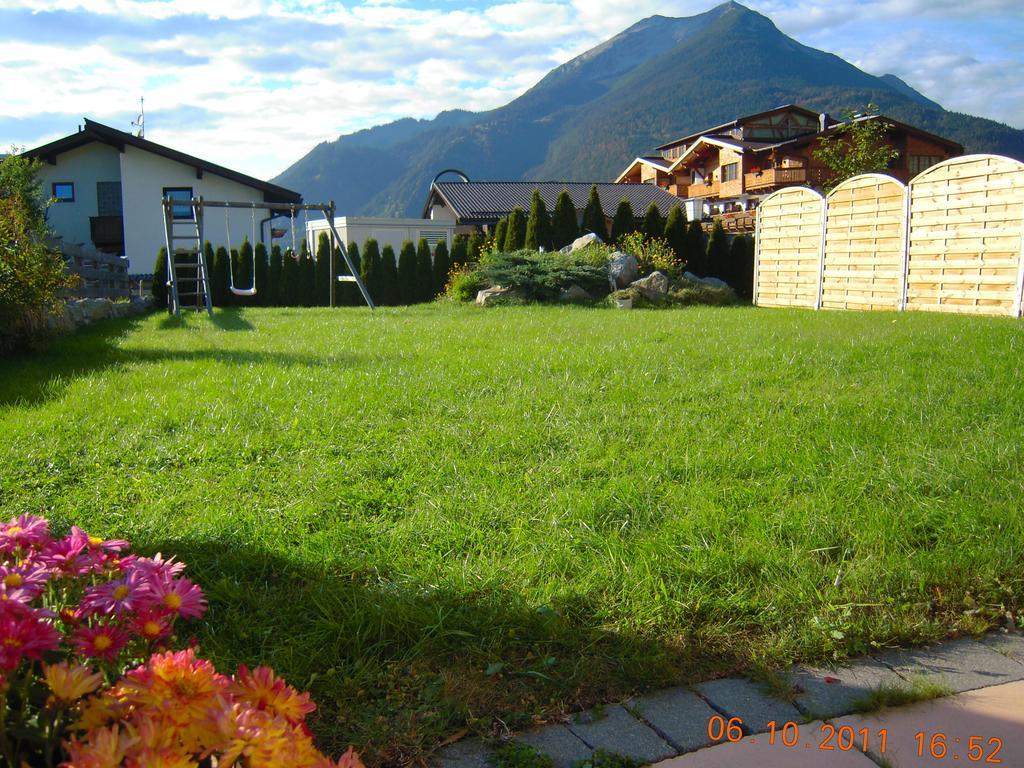 Haus Angelika Apartment Ehrwald Exterior photo